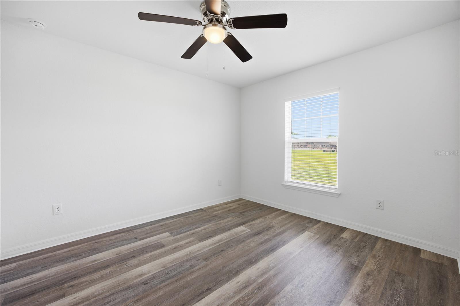 SILVER SPRINGS SHORES - Residential