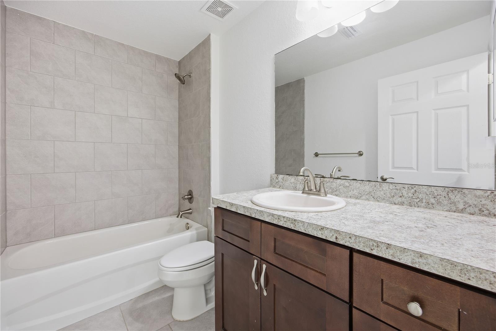 SILVER SPRINGS SHORES - Residential