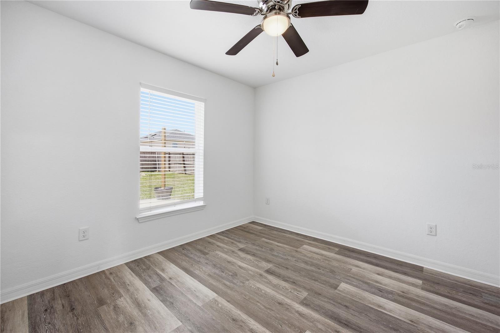 SILVER SPRINGS SHORES - Residential