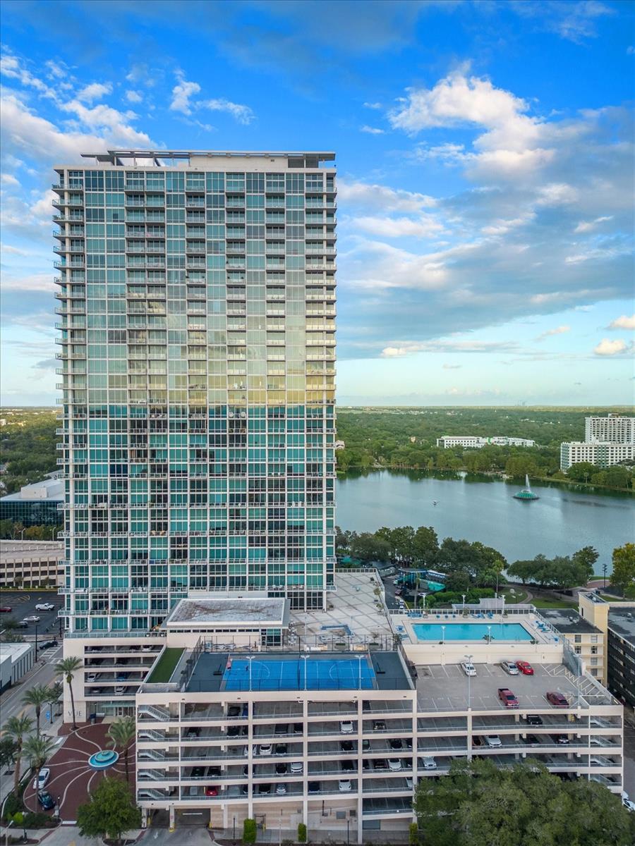 VUE/LK EOLA - Residential Lease