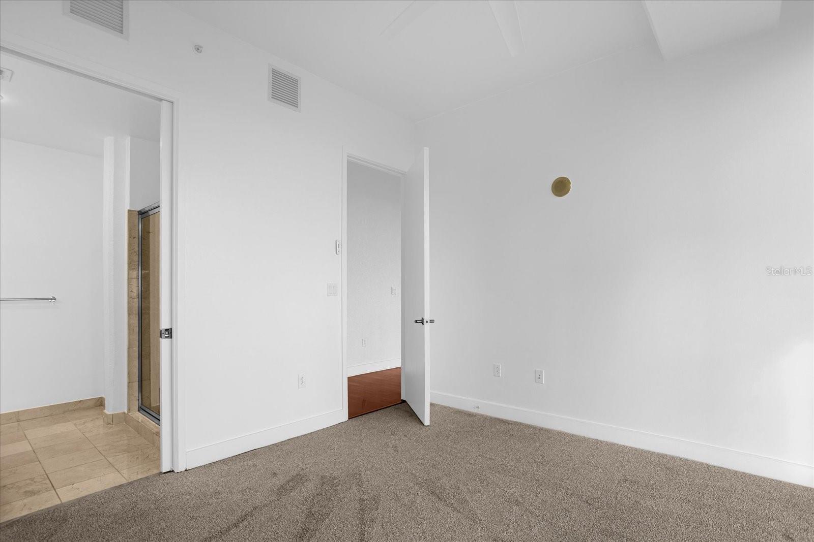 VUE/LK EOLA - Residential Lease