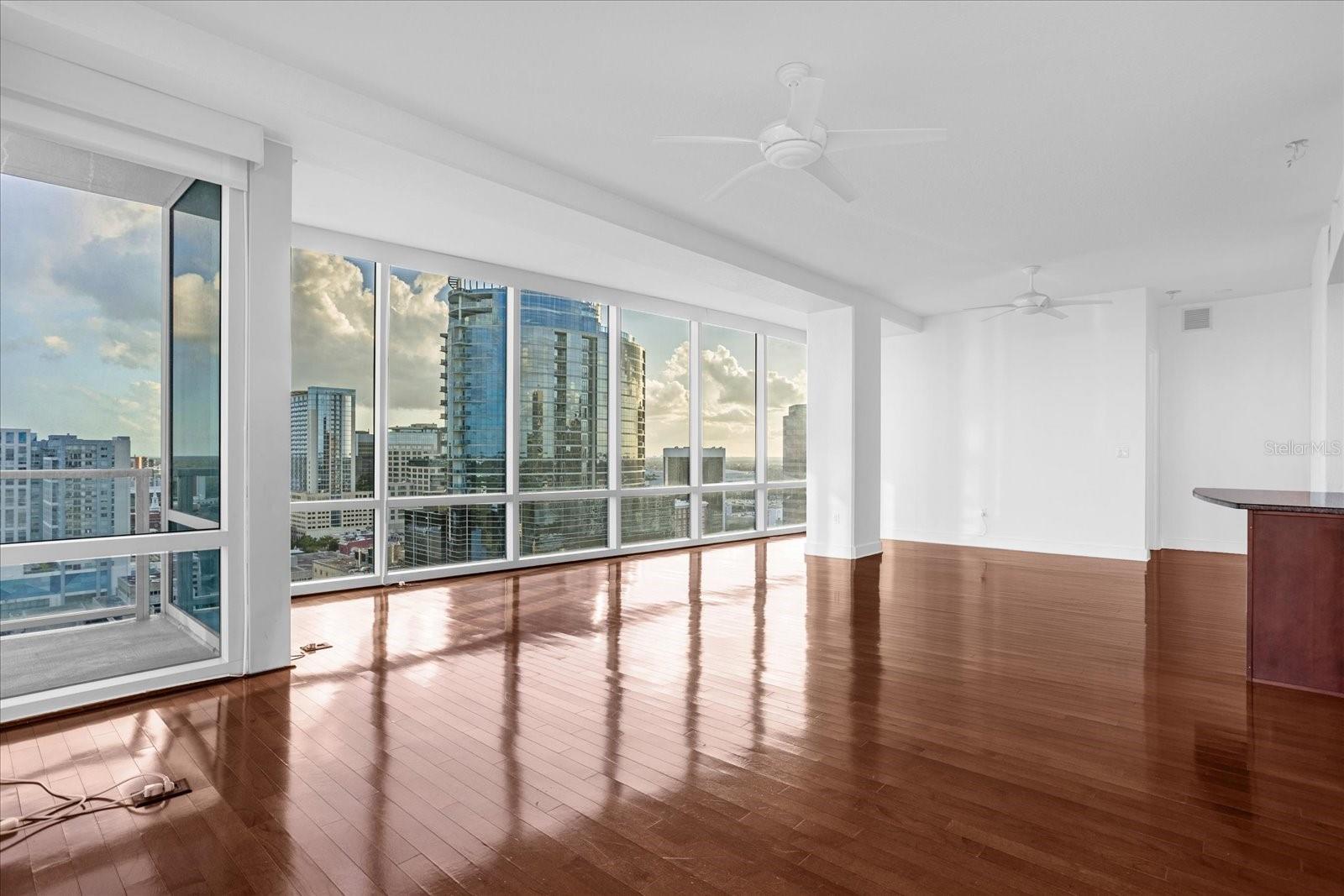 VUE/LK EOLA - Residential Lease