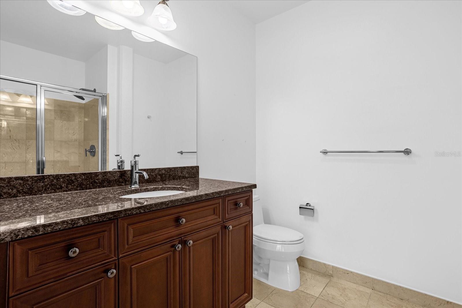 VUE/LK EOLA - Residential Lease