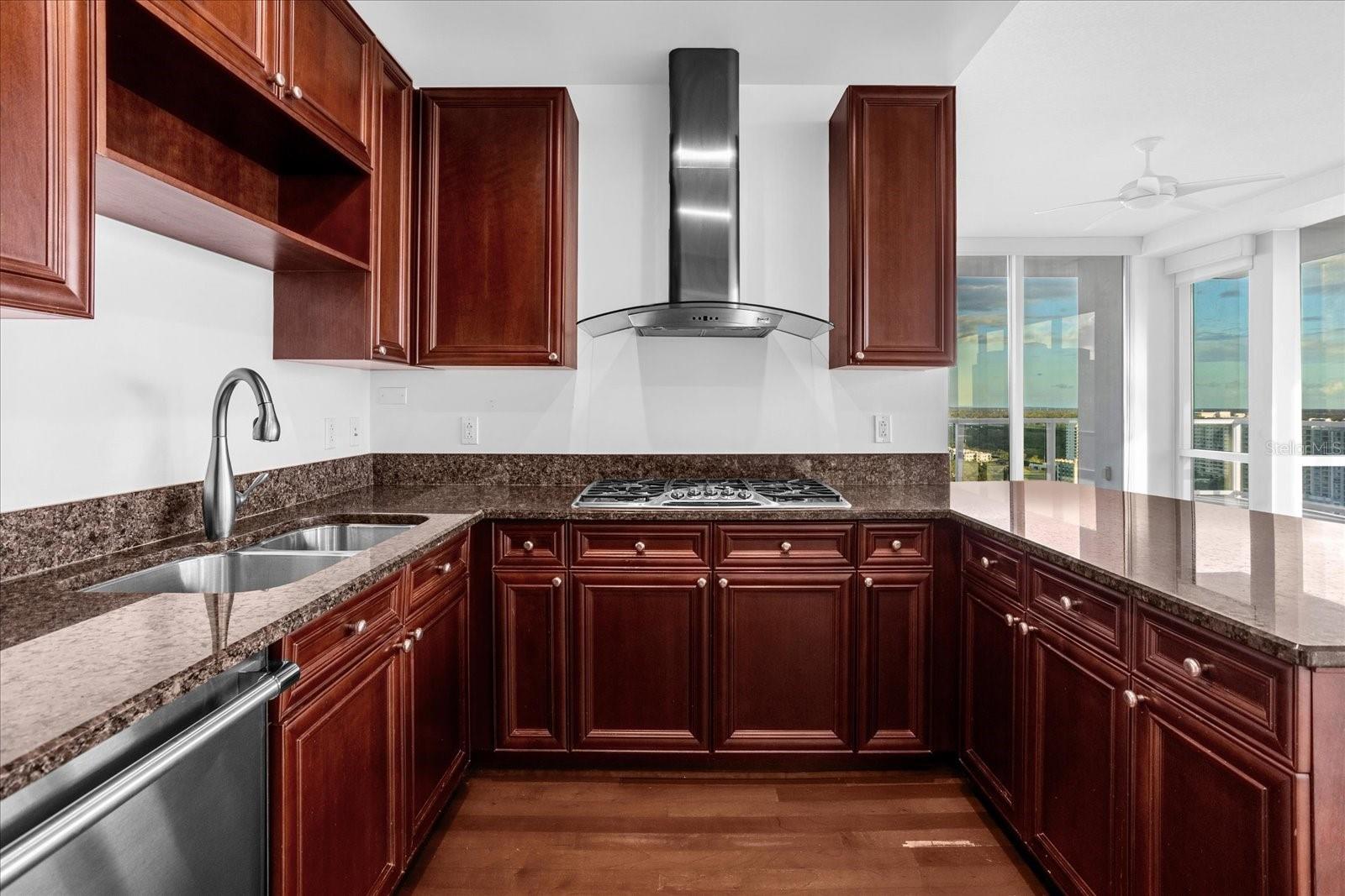 VUE/LK EOLA - Residential Lease