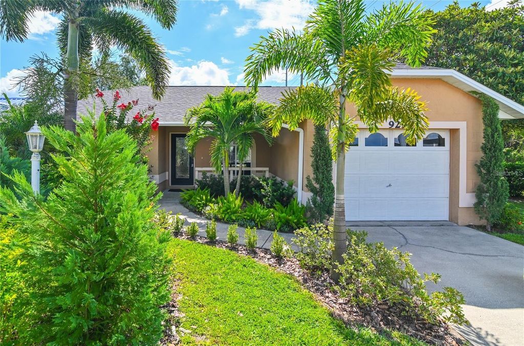 Photo of 929 Robinson Avenue, Saint Cloud, FL 34769 (MLS # S5134377)