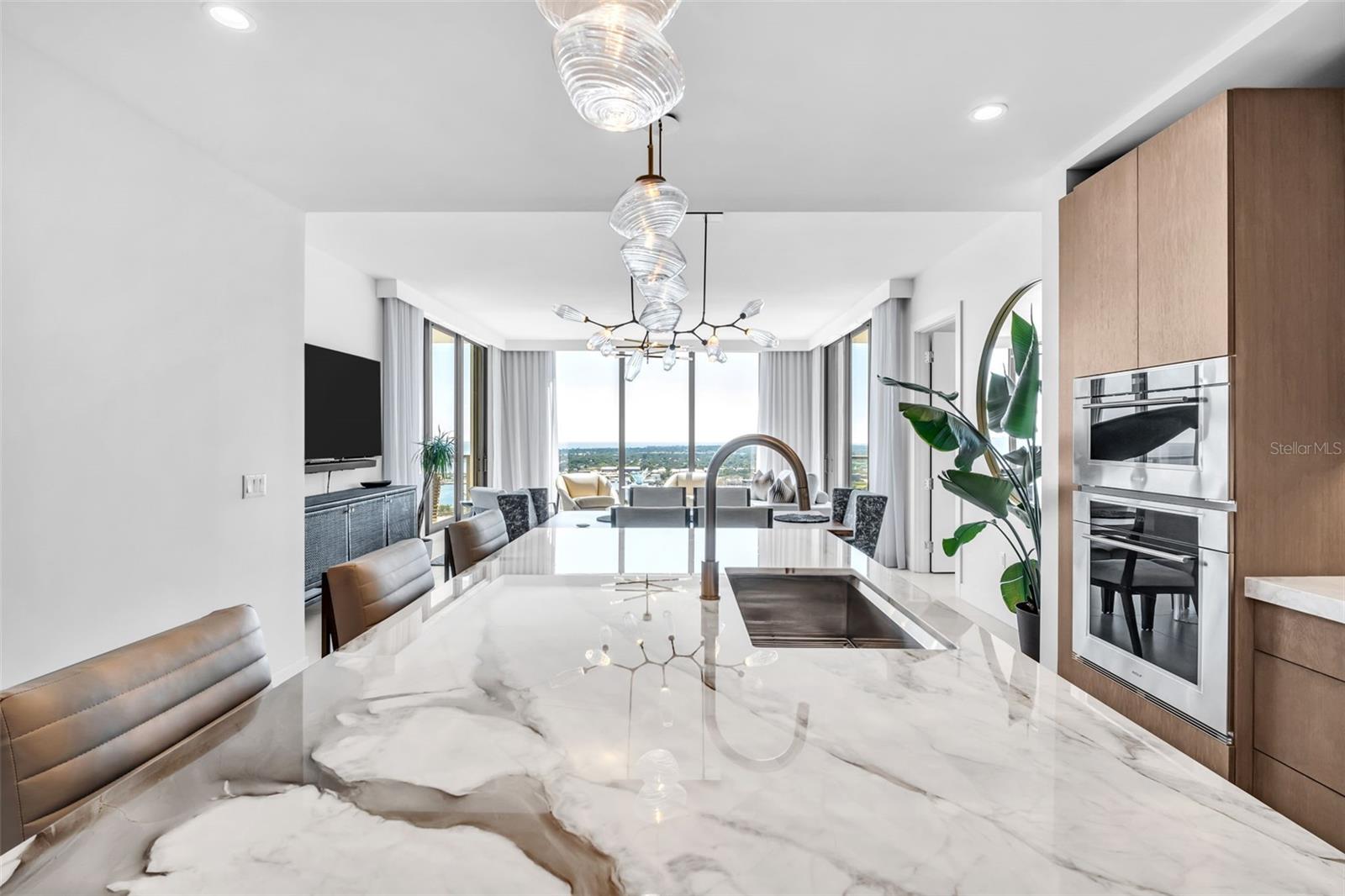 301 1ST STREET S 2507