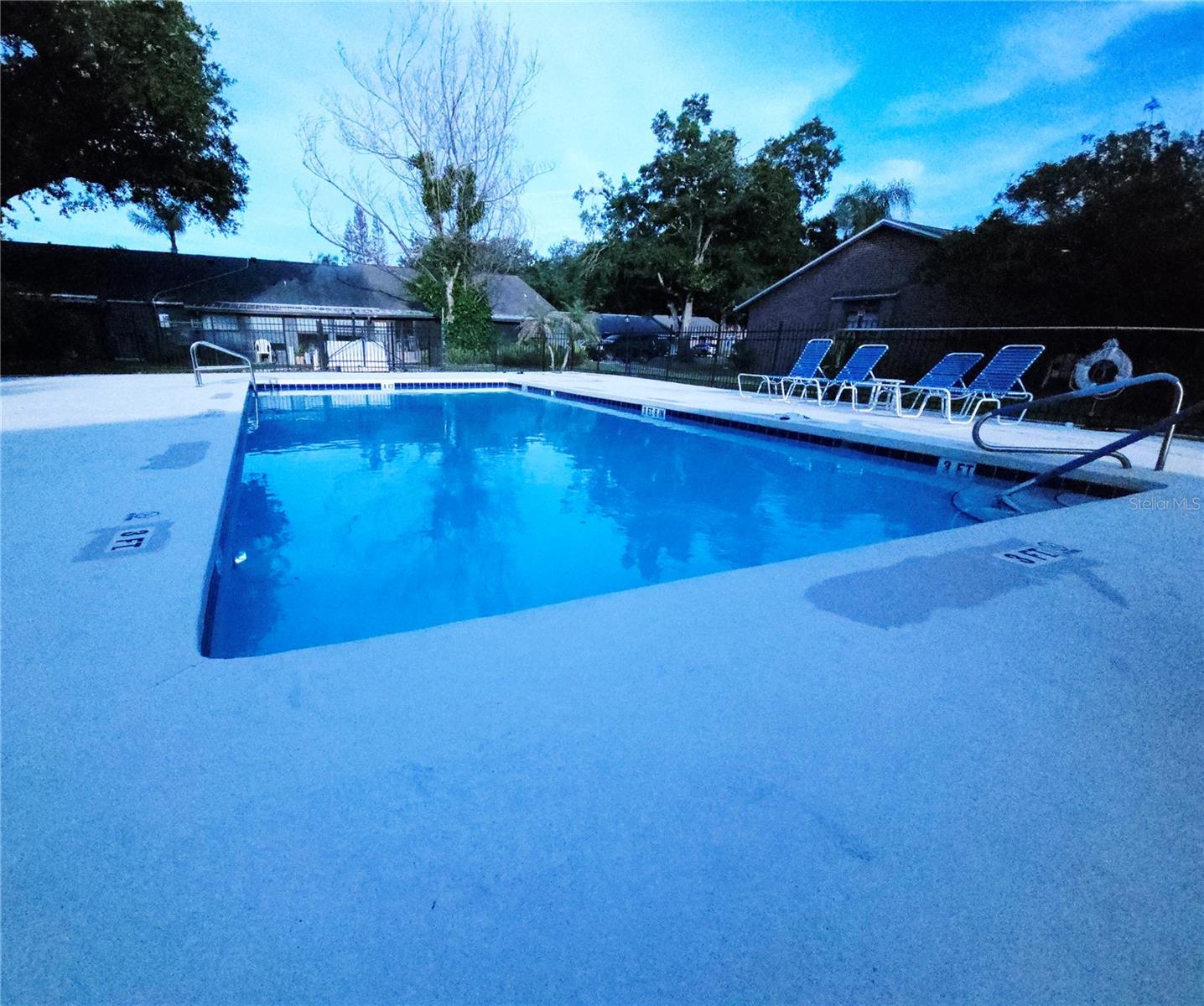 2510 KING OAK CIRCLE