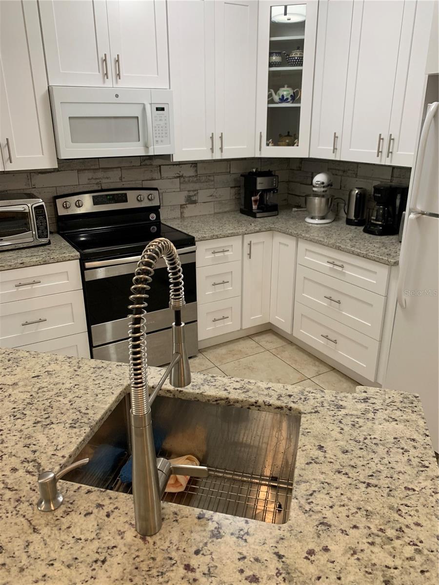 SERENADE ON PALMER RANCH - Residential Lease