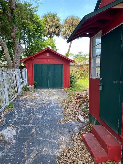 A home in DAYTONA BEACH