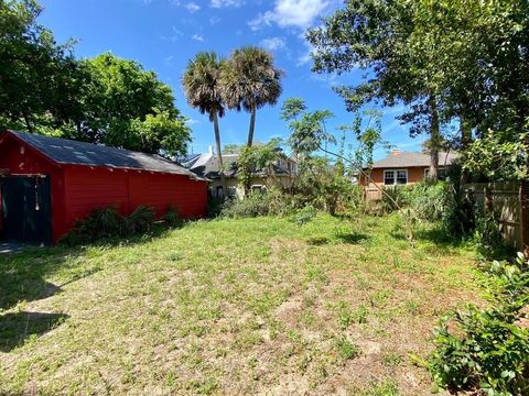 A home in DAYTONA BEACH