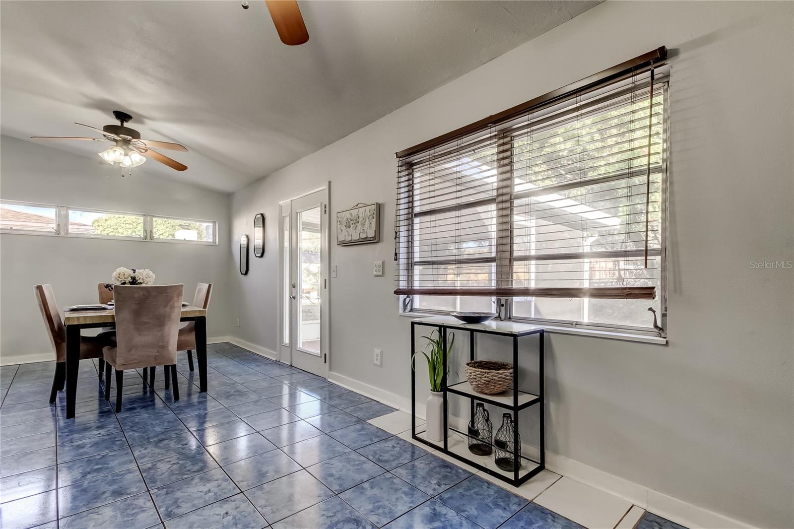 HIGHLAND TERRACE MANOR - Residential