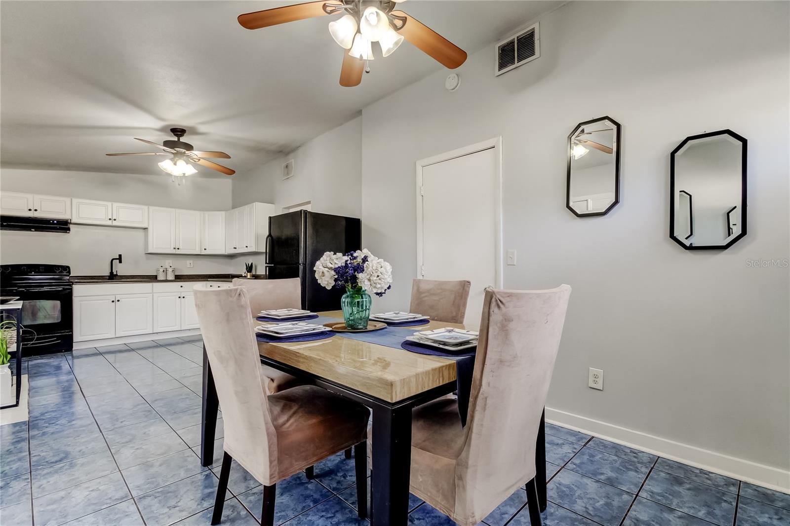 HIGHLAND TERRACE MANOR - Residential