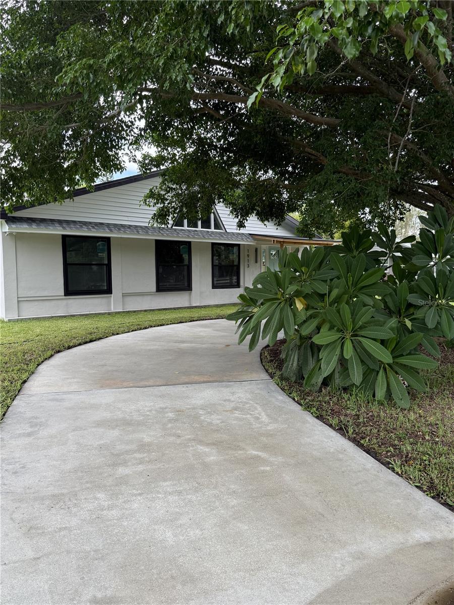 1913 LAKEWOOD DRIVE