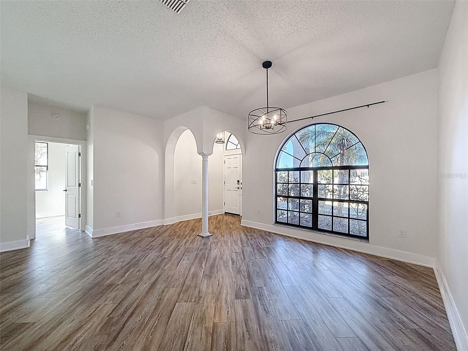 10006 VISTA POINTE DRIVE