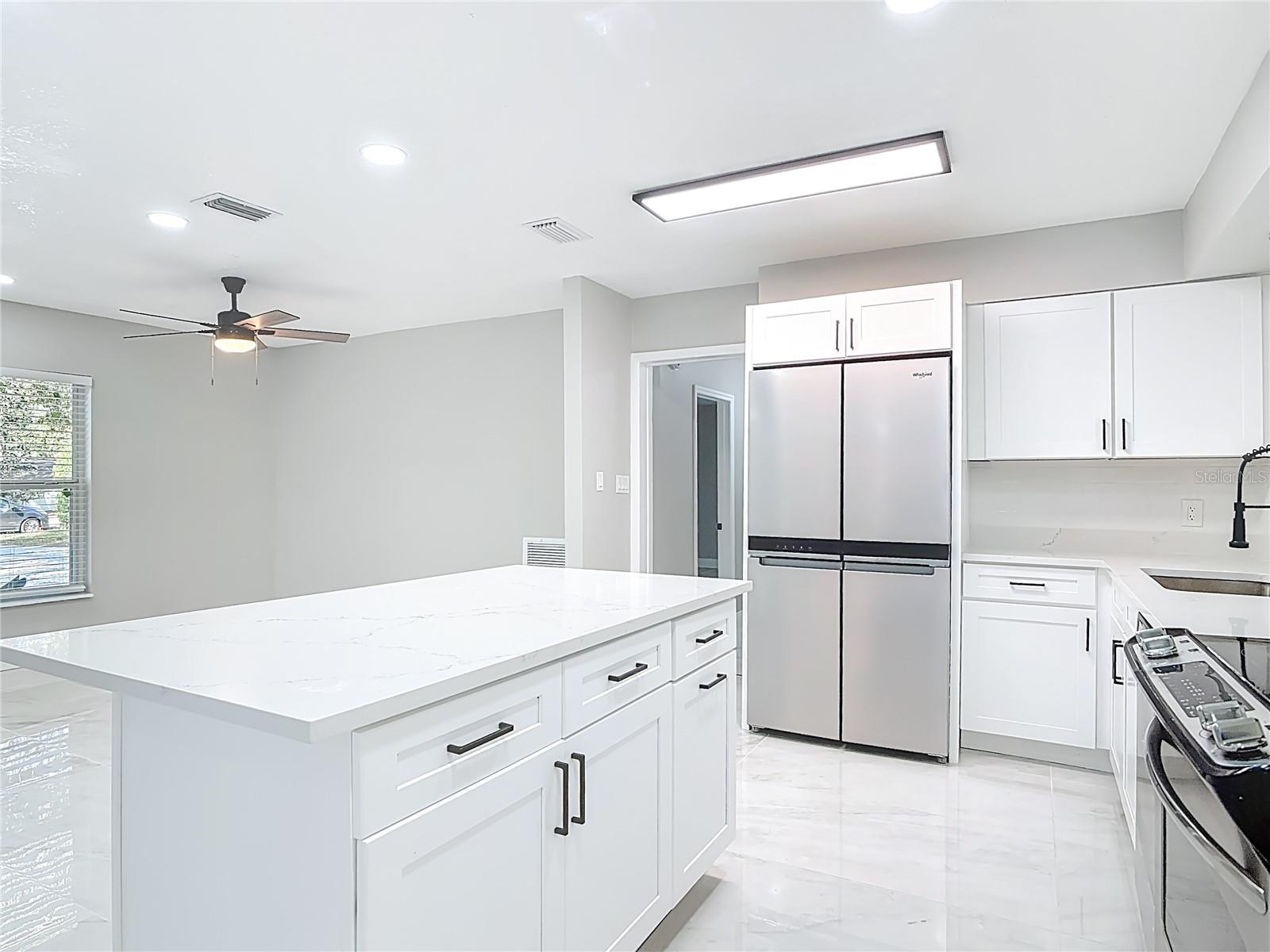 MOUNT PLYMOUTH - Residential