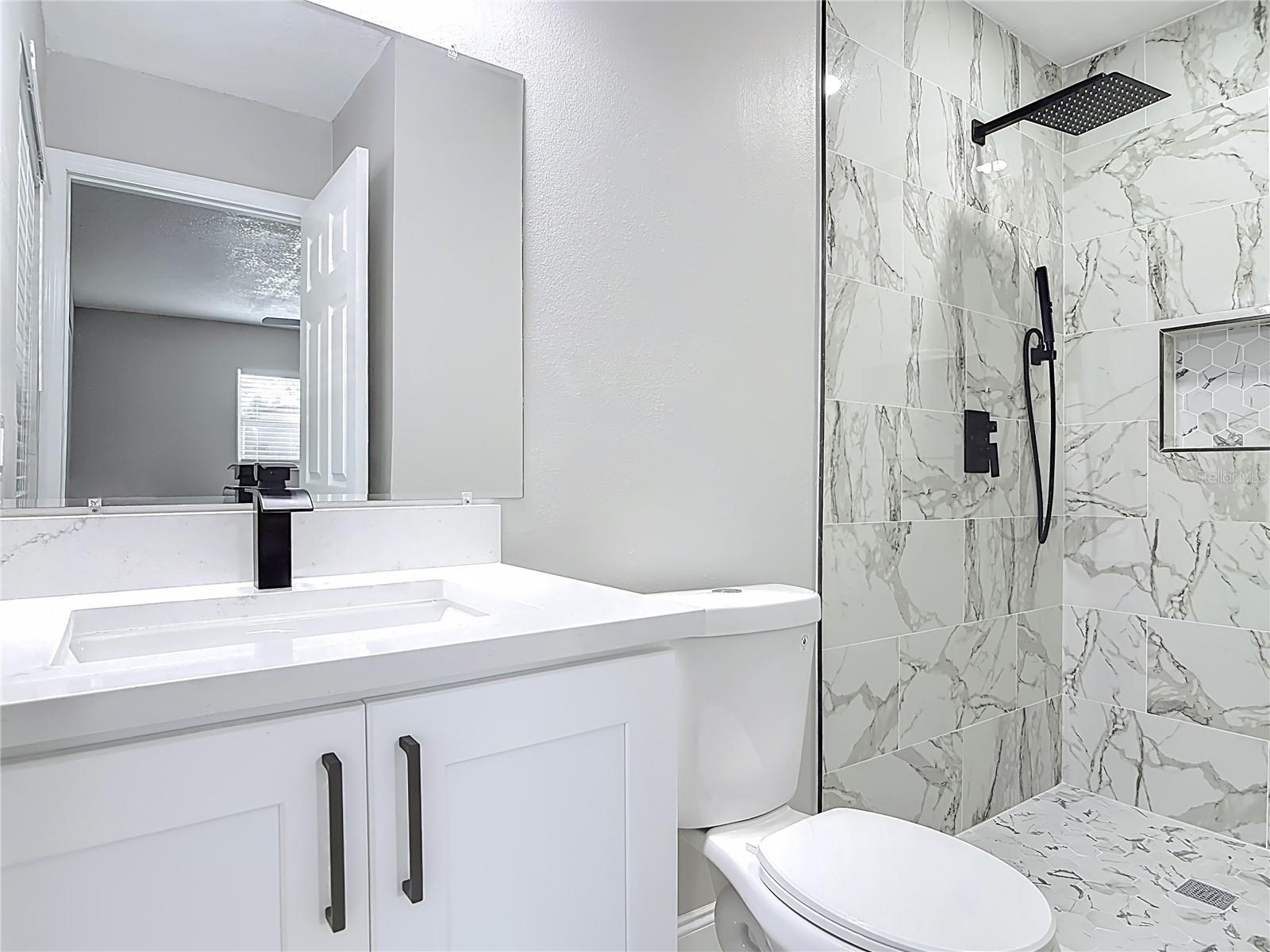 MOUNT PLYMOUTH - Residential