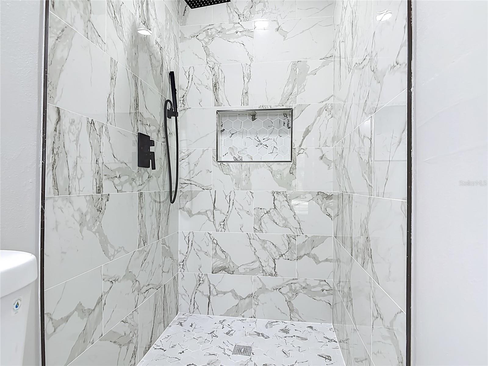 MOUNT PLYMOUTH - Residential