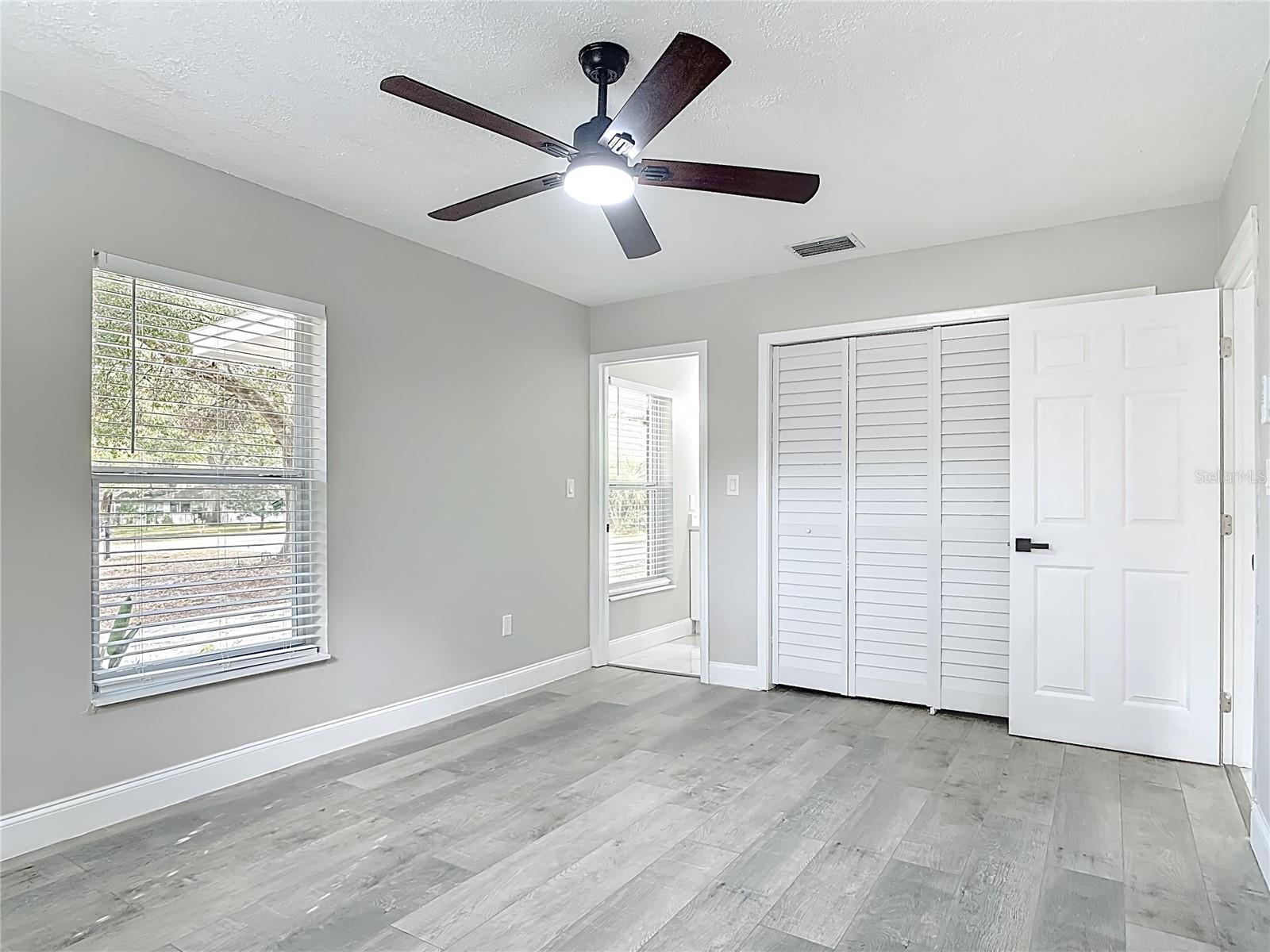 MOUNT PLYMOUTH - Residential