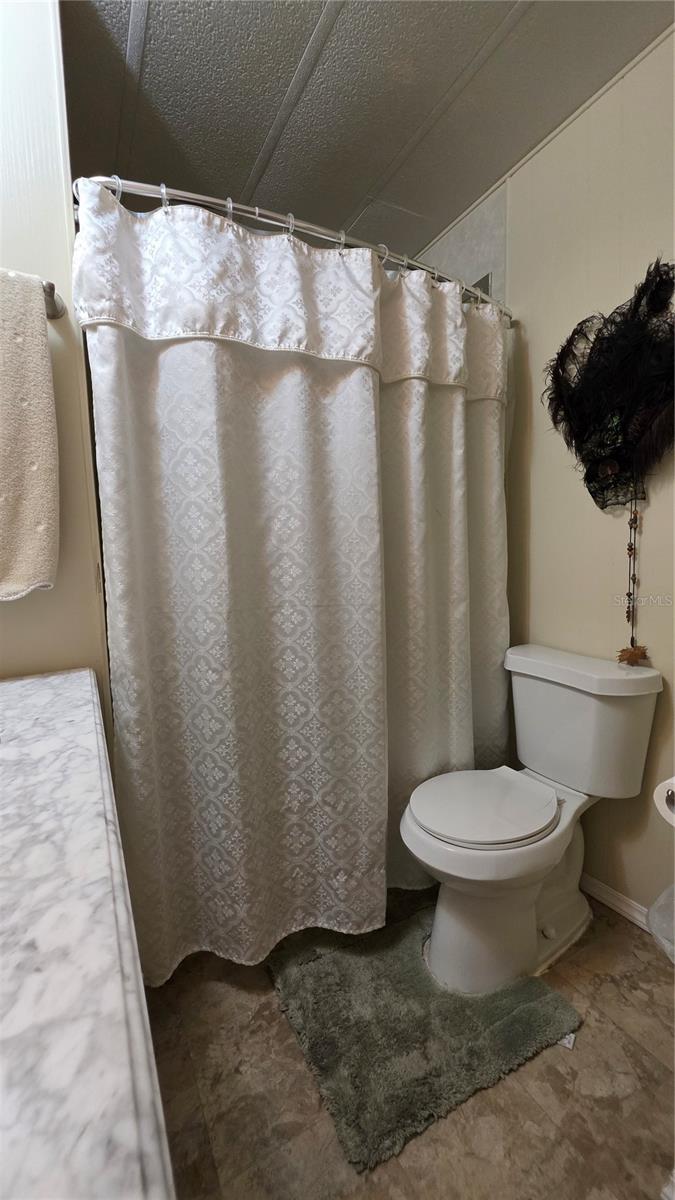 SAMS LEISURE LAKE ESTATES - Residential