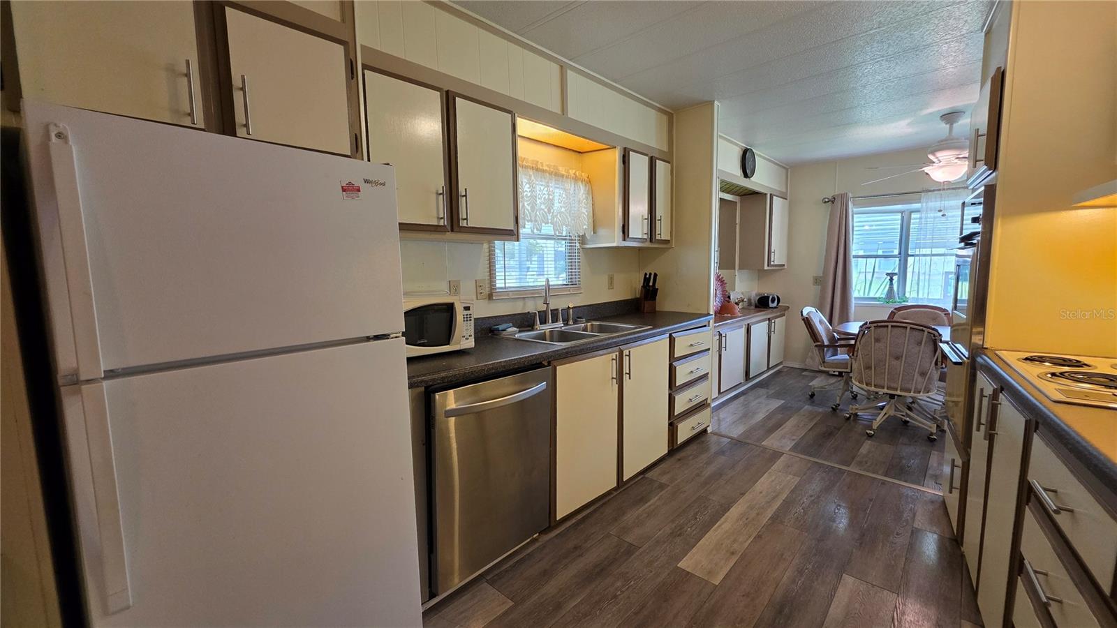 SAMS LEISURE LAKE ESTATES - Residential