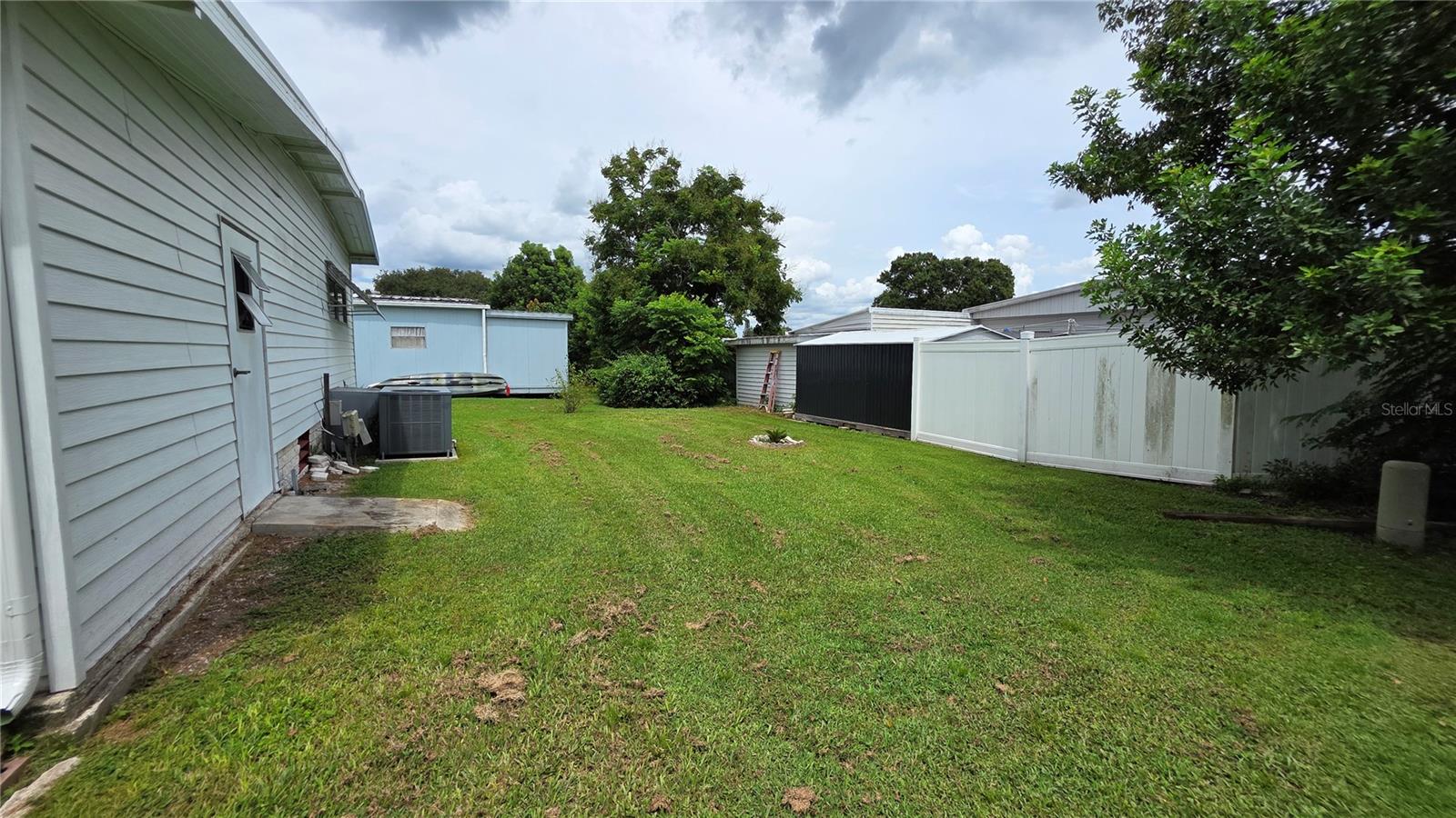 SAMS LEISURE LAKE ESTATES - Residential