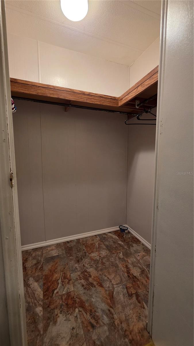 SAMS LEISURE LAKE ESTATES - Residential