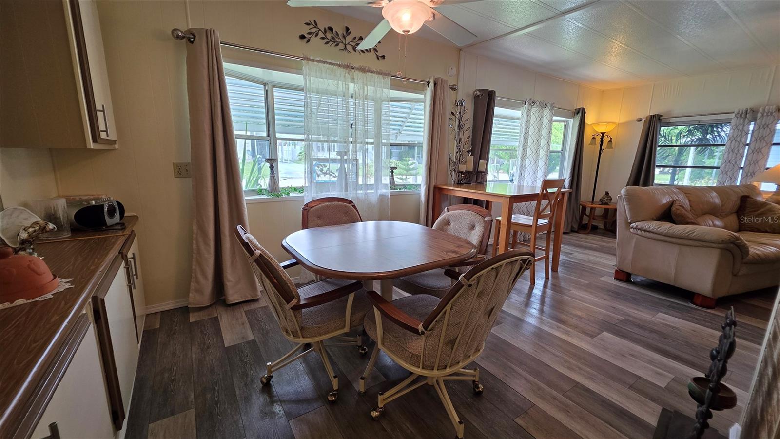 SAMS LEISURE LAKE ESTATES - Residential