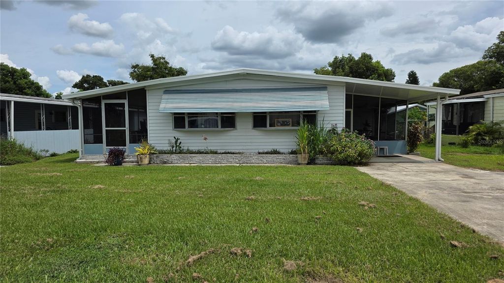 Photo of 520 Skyline Drive W, Lakeland, FL 33801 (MLS # L4955655)