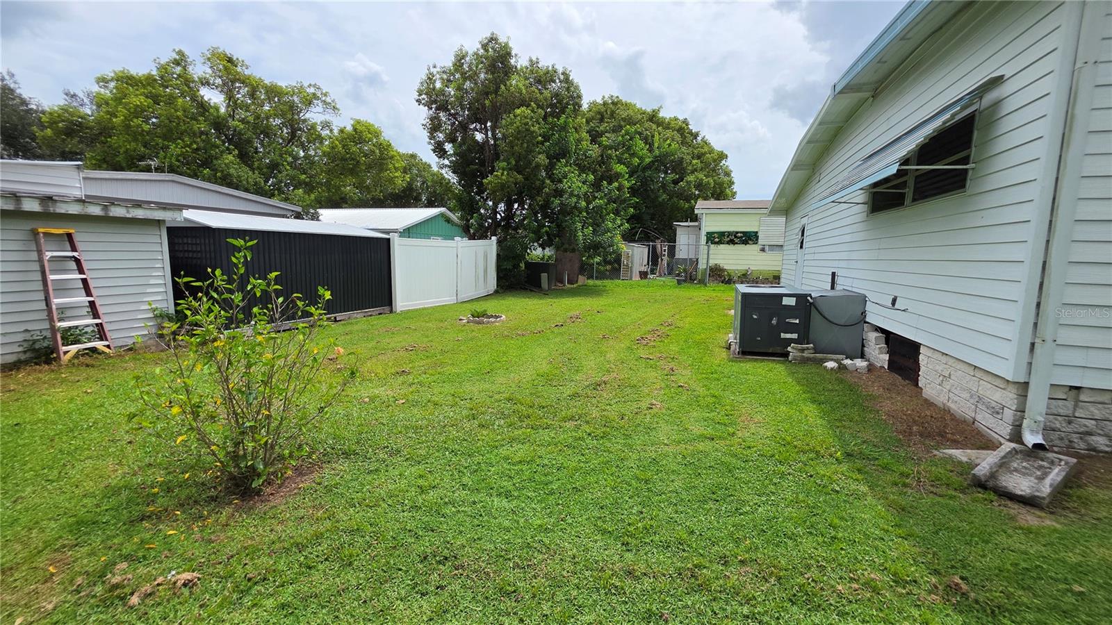 SAMS LEISURE LAKE ESTATES - Residential