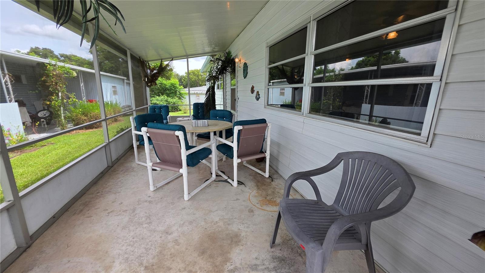 SAMS LEISURE LAKE ESTATES - Residential