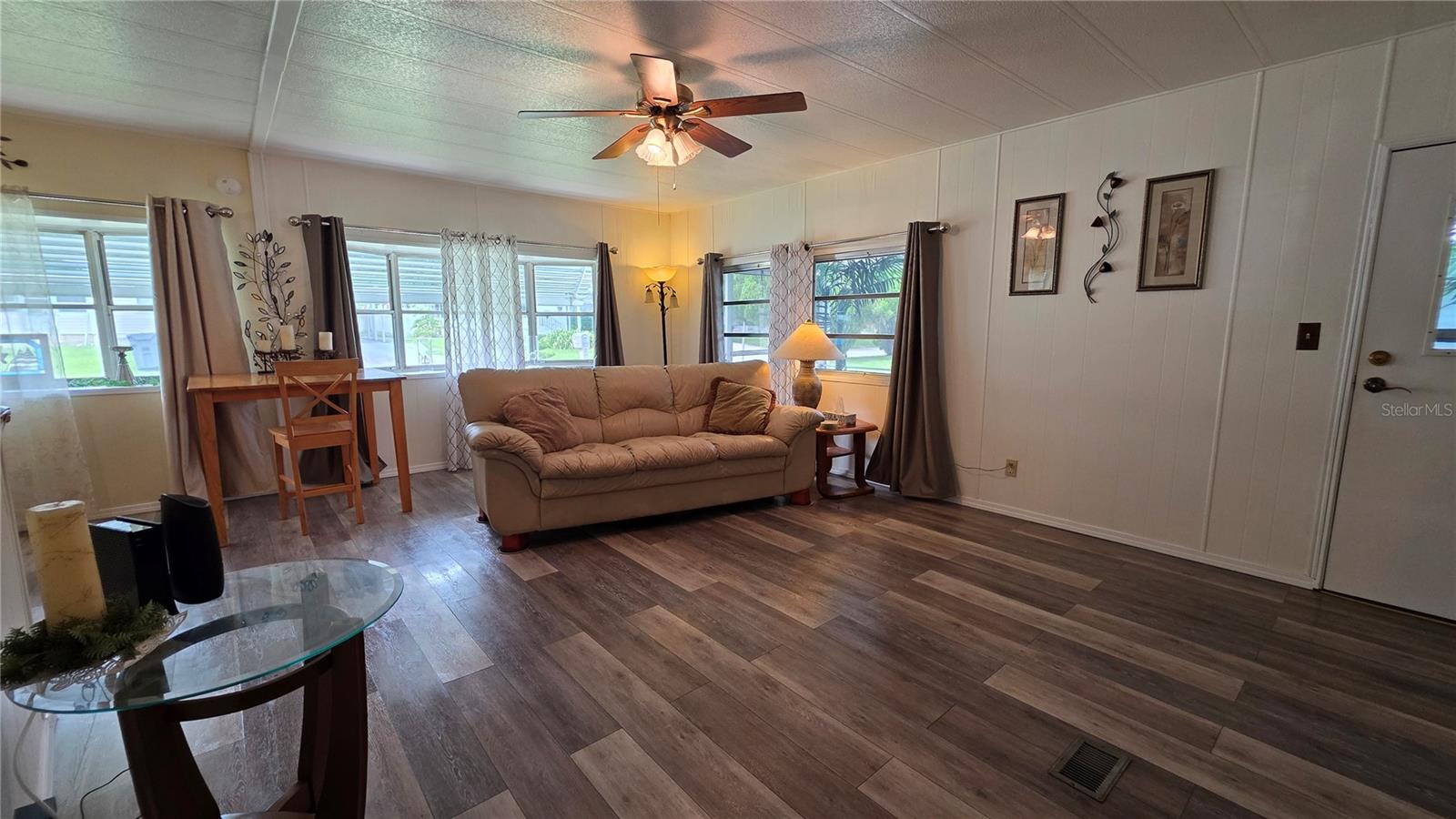 SAMS LEISURE LAKE ESTATES - Residential