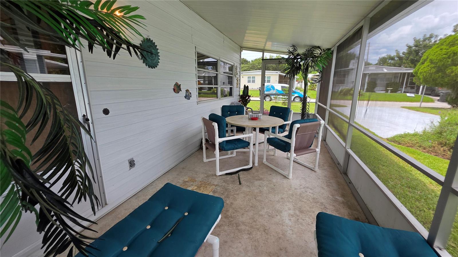 SAMS LEISURE LAKE ESTATES - Residential