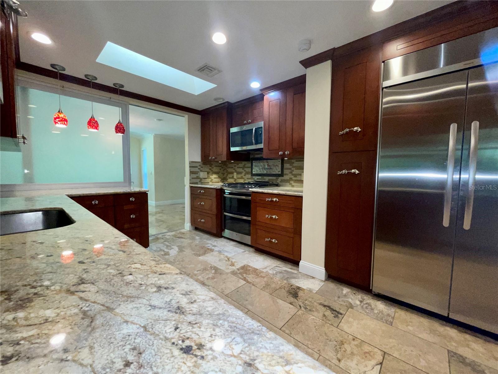 MAPLE HILL - Residential