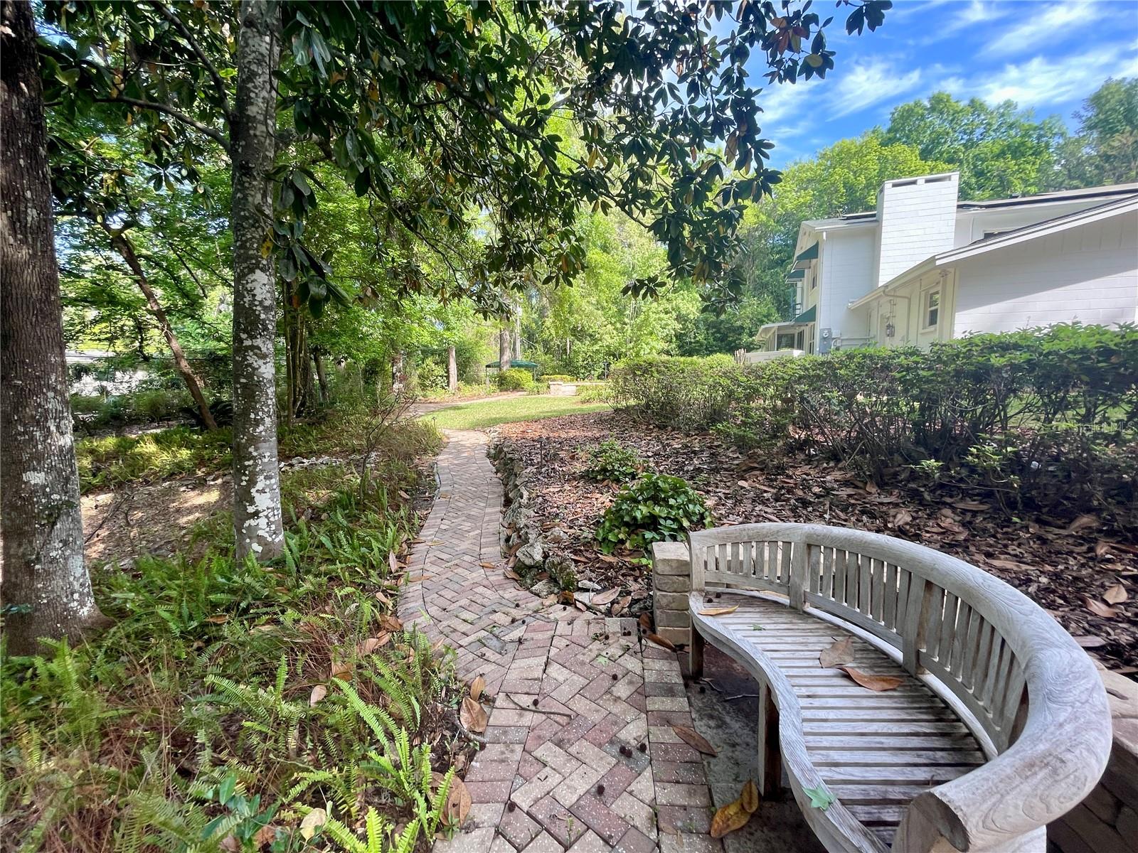 MAPLE HILL - Residential