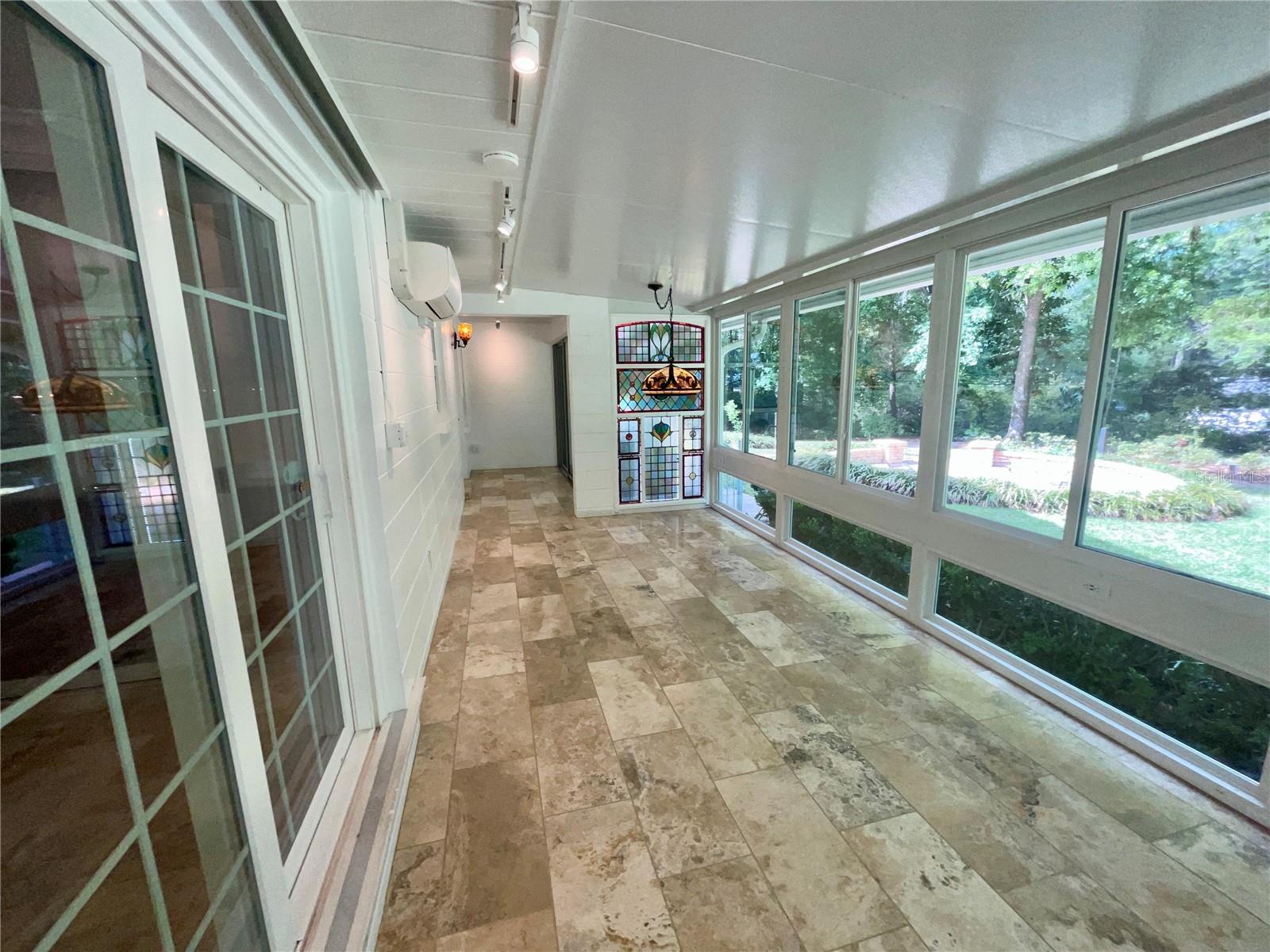 MAPLE HILL - Residential