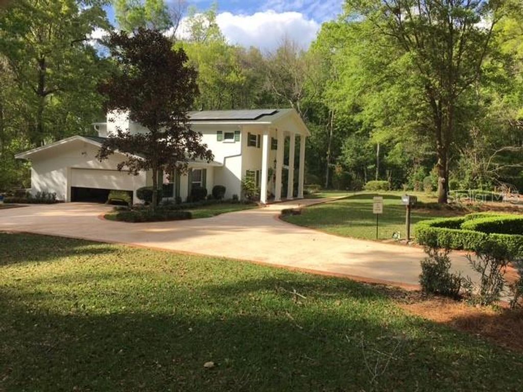 Photo of 2006 NW 23rd Street, Gainesville, FL 32605 (MLS # GC539006)