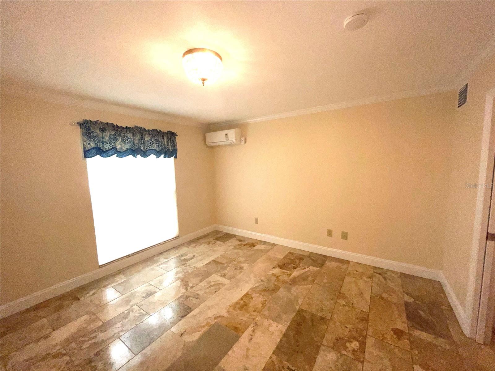 MAPLE HILL - Residential