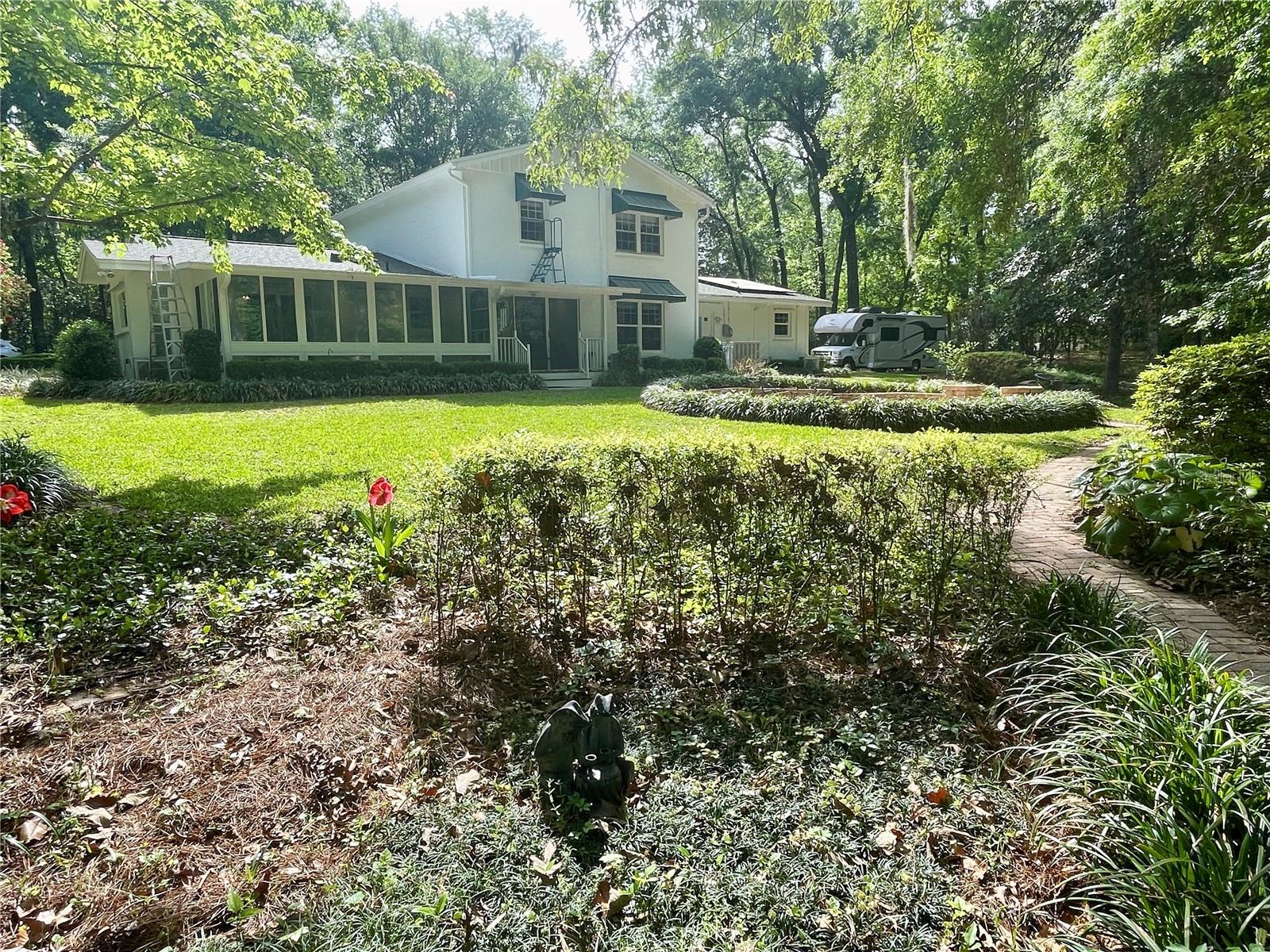 MAPLE HILL - Residential