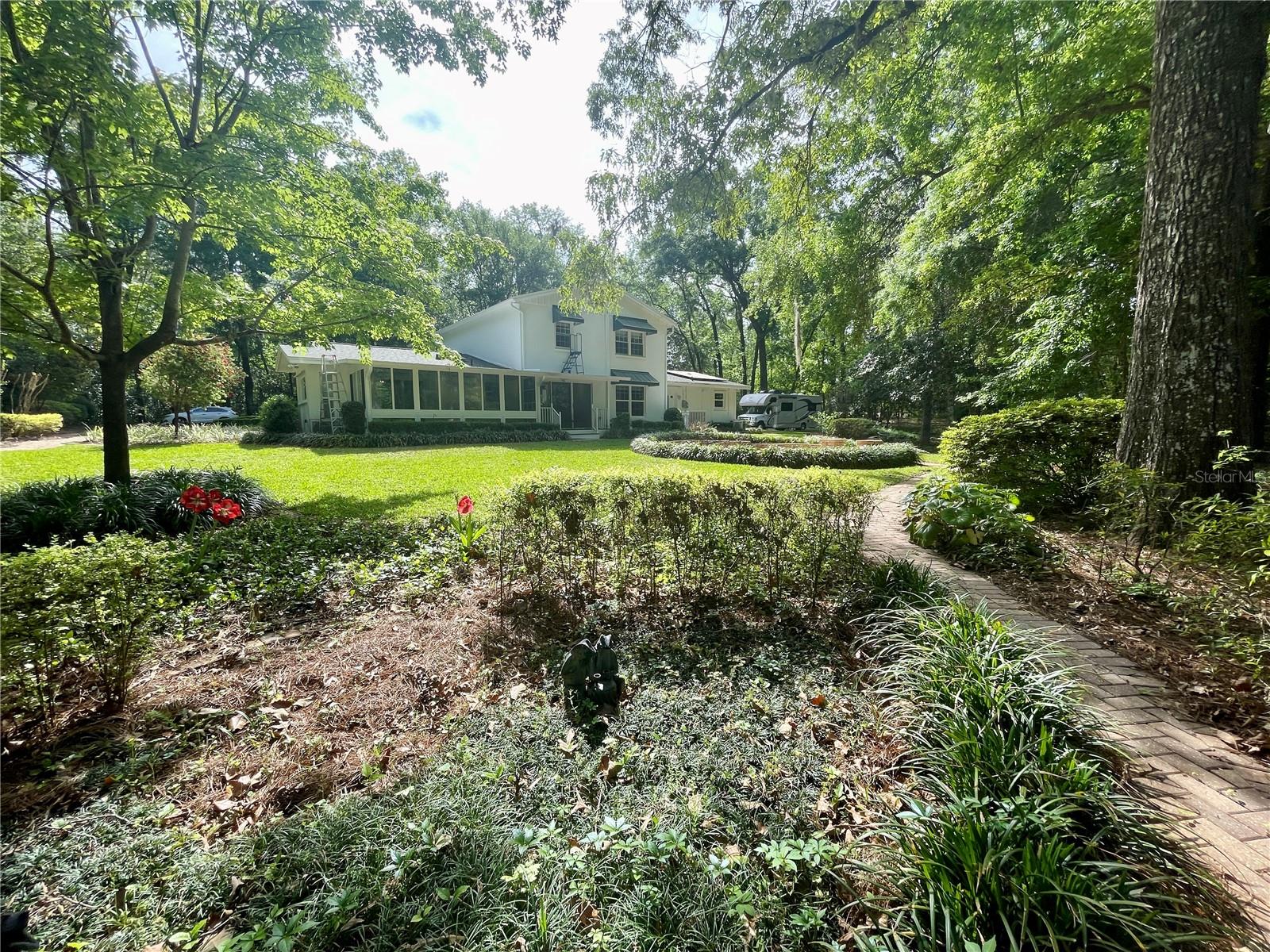 MAPLE HILL - Residential