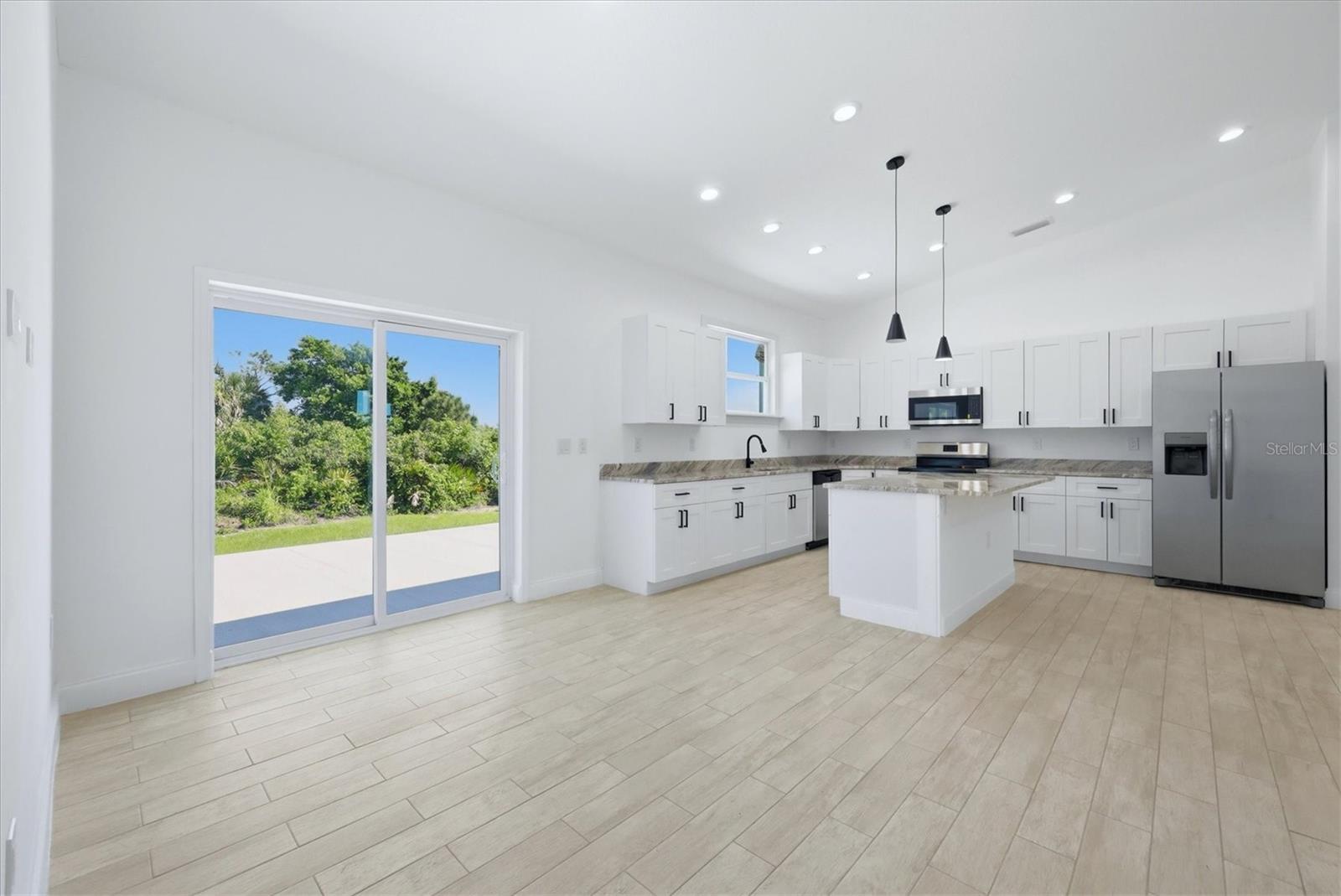 ROTONDA SANDS - Residential