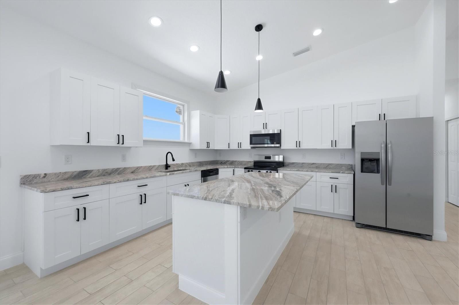 ROTONDA SANDS - Residential