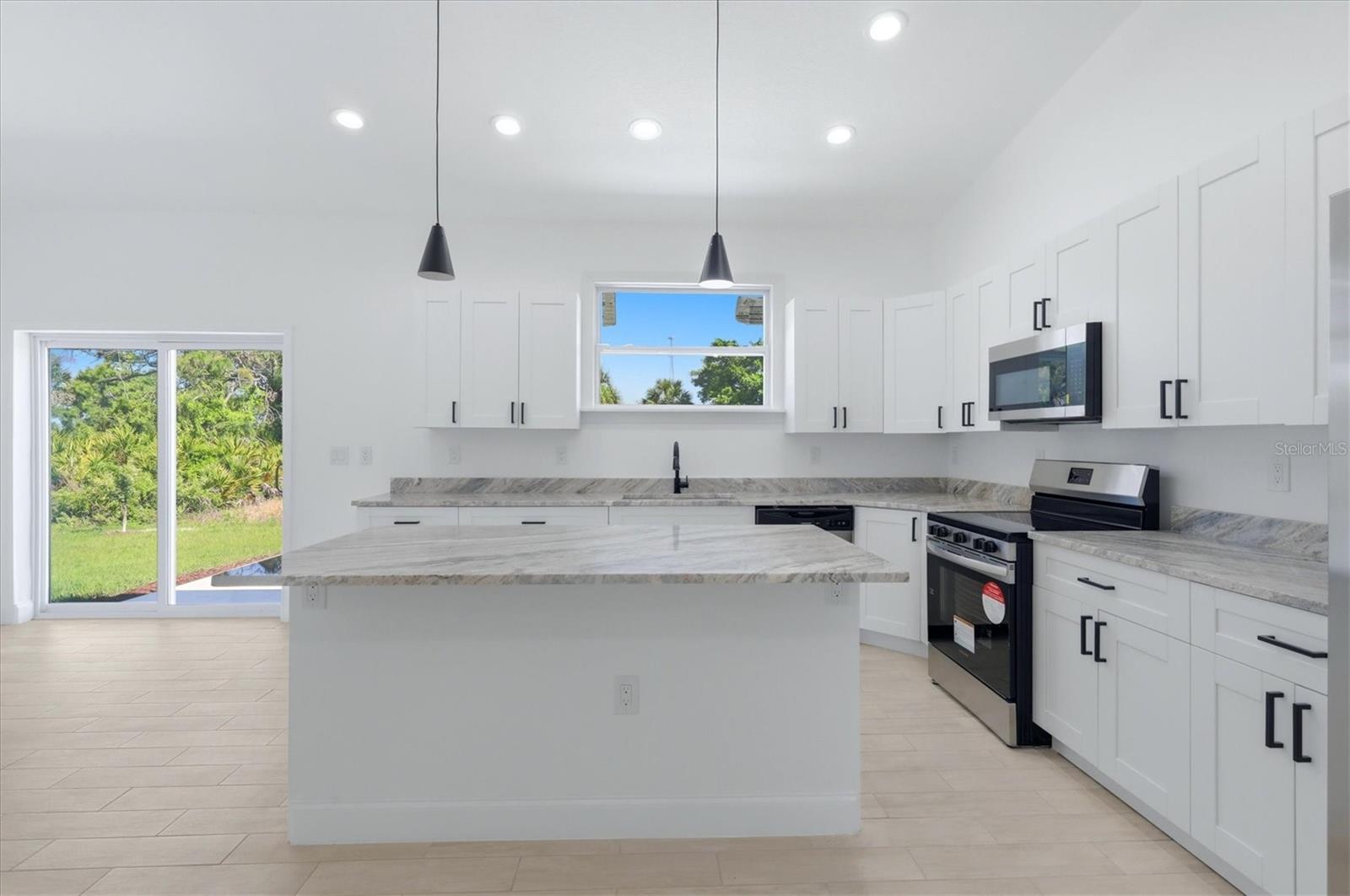 ROTONDA SANDS - Residential