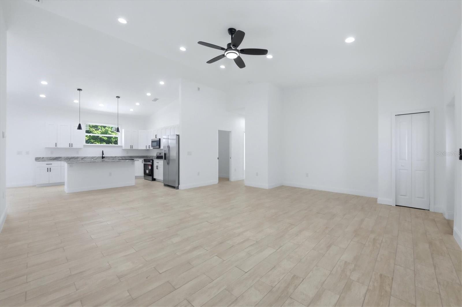 ROTONDA SANDS - Residential