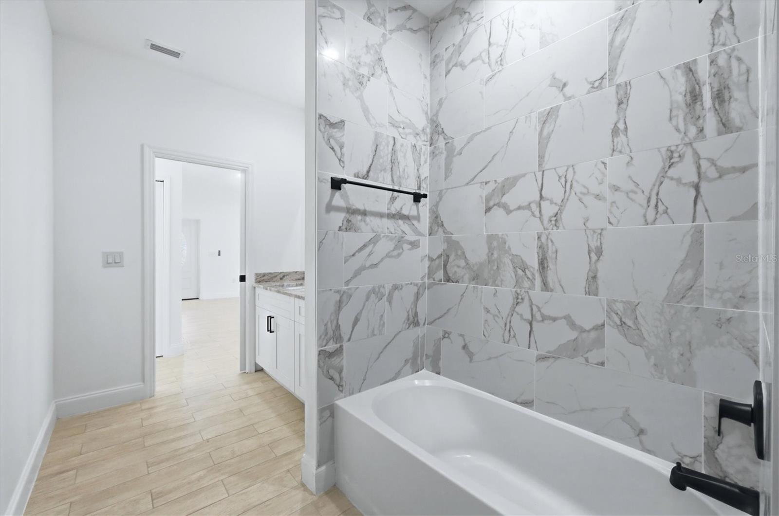 ROTONDA SANDS - Residential