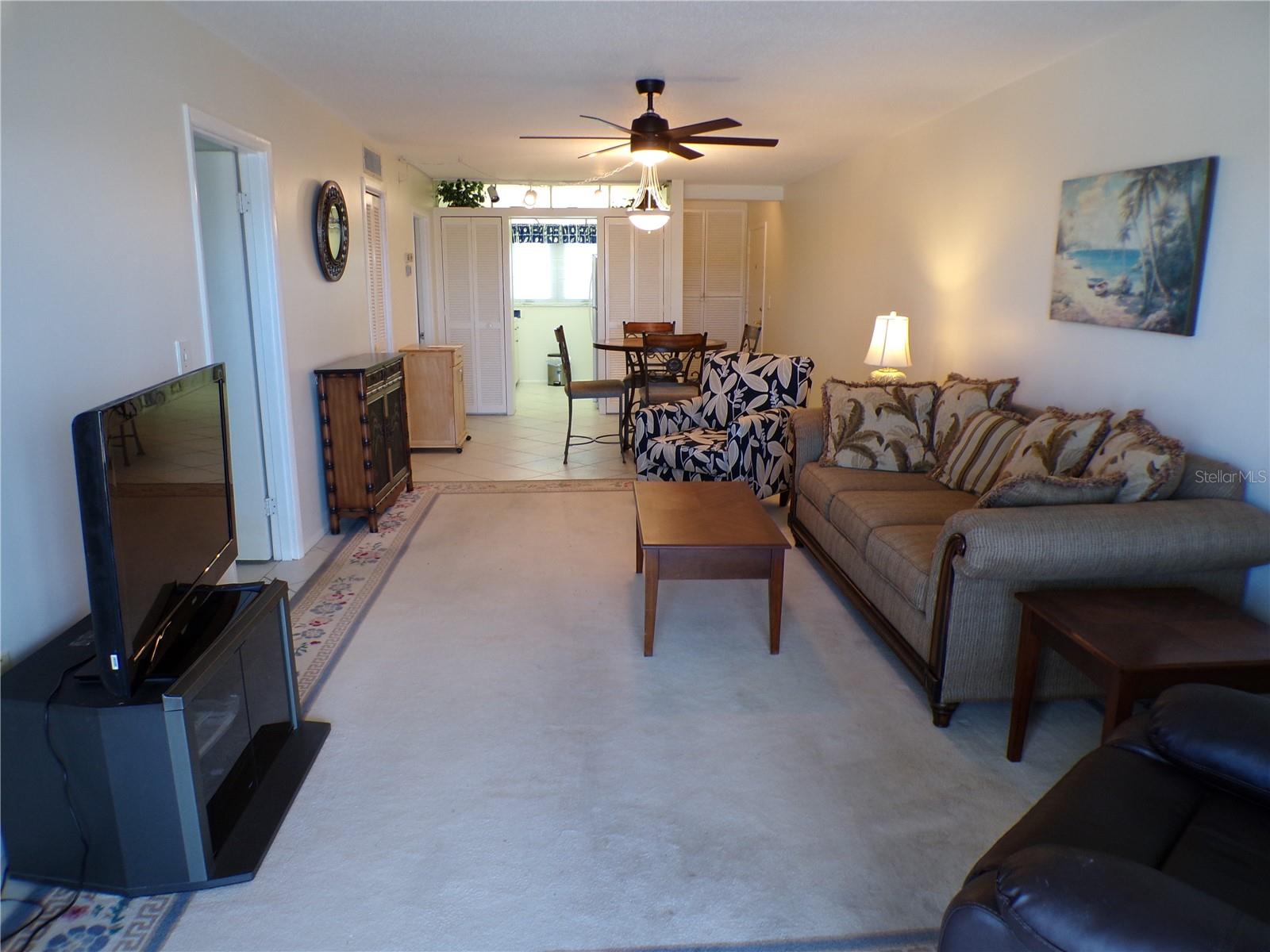 COUNTRY CLUB APTS - Residential Lease