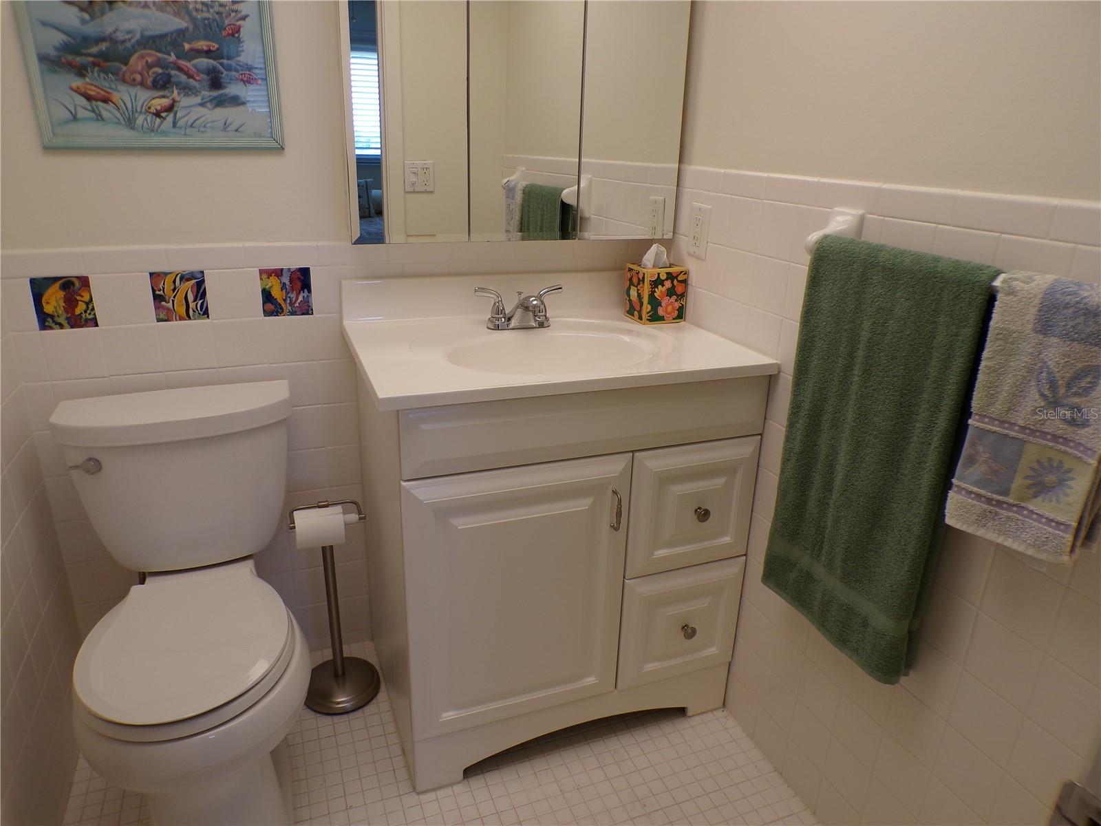 COUNTRY CLUB APTS - Residential Lease