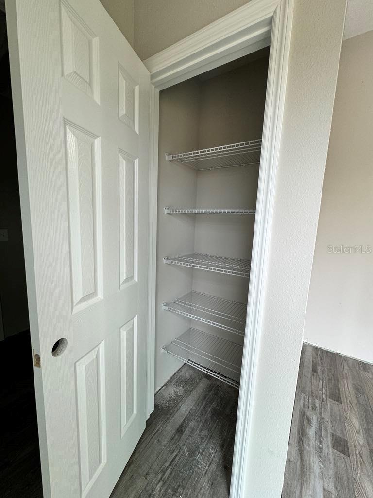 SILVER SPRINGS SHORES - Residential