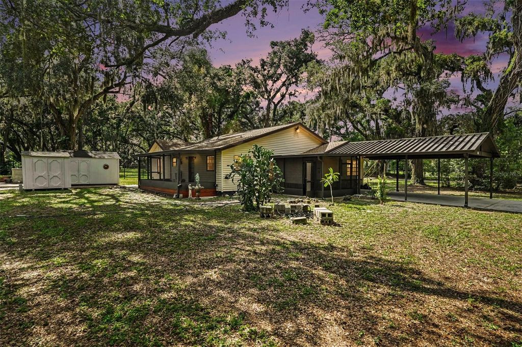 Photo of 231 Duke Simms Road, Brandon, FL 33511 (MLS # TB8514240)