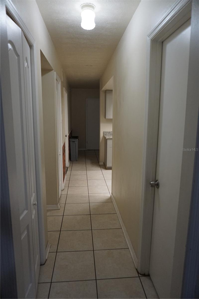 BRANDON SPANISH OAKS SUB - Residential Lease