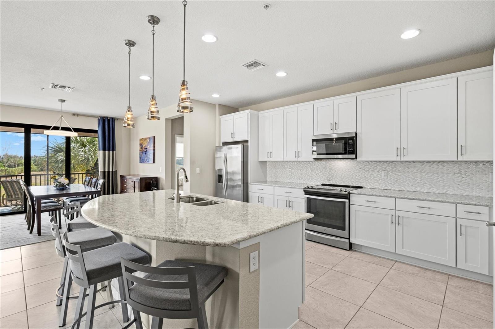 SARASOTA NATIONAL - Residential